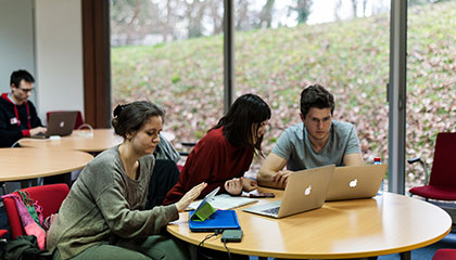法国里昂商学院 - emlyon business school亚洲学期项目