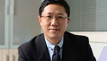 法国里昂商学院副院长&亚欧商学院法方院长王华博士专访 | 前沿研究与创新实践成就新型商业人才