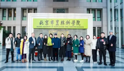 科技引领数智农业新时代|法国里昂商学院华北校友会企业参访之走进国家农业信息化工程技术研究中心