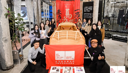 活动回顾 | 里昂华东校友会理事会应邀参观保时捷品牌快闪空间，法式优雅遇见德系传奇